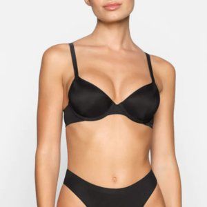 SKIMS Weightless Demi Bra in Onyx 34DDDD/34G, New With Tags